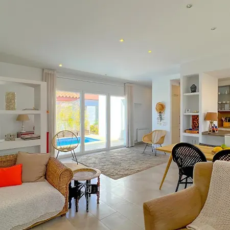 Vivalidays Greco House - بيت للعطل