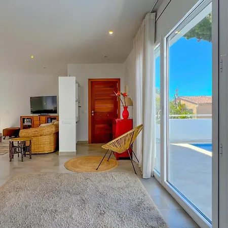 Vivalidays Greco House - בית נופש