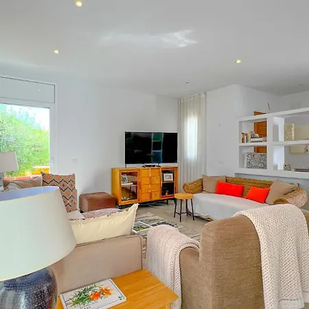 Vivalidays Greco House - בית נופש *
