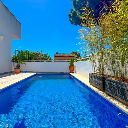בית נופש Vivalidays Greco House - *