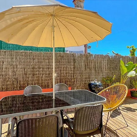 Vivalidays Greco House - בית נופש *